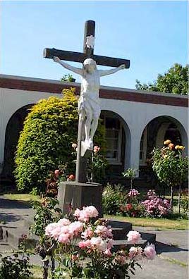 Garden crucifix